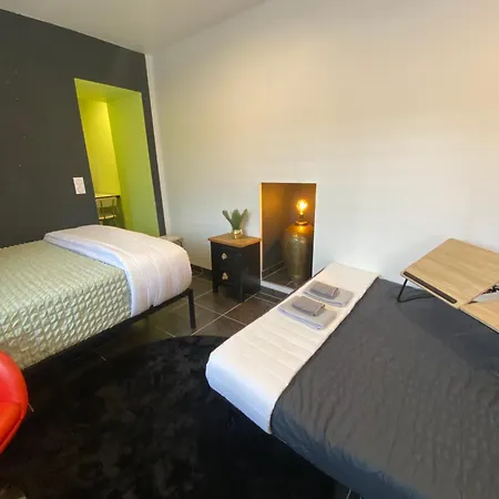 Independant Rdc, Parking Prive & Wi-fi Debit Apartament *